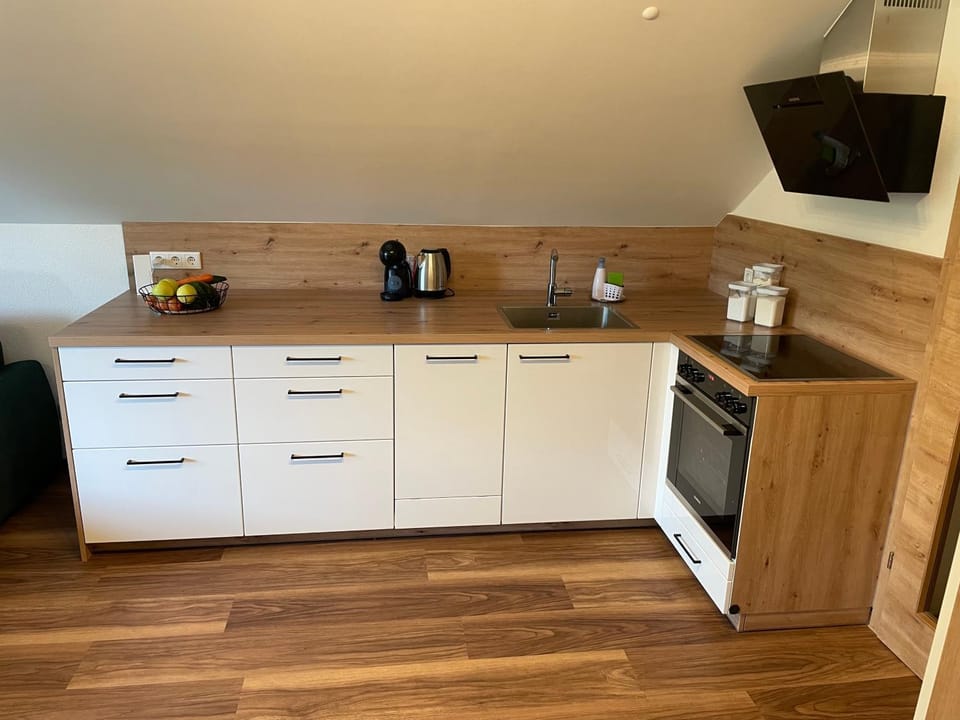Coffee/tea facilities, Kitchen or kitchenette