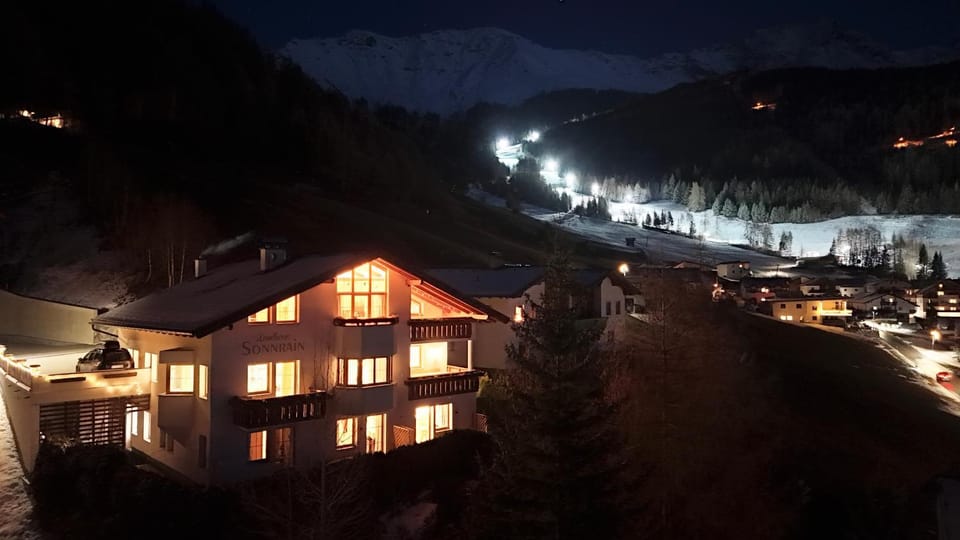 Property building, Skiing, Area and facilities, Area and facilities