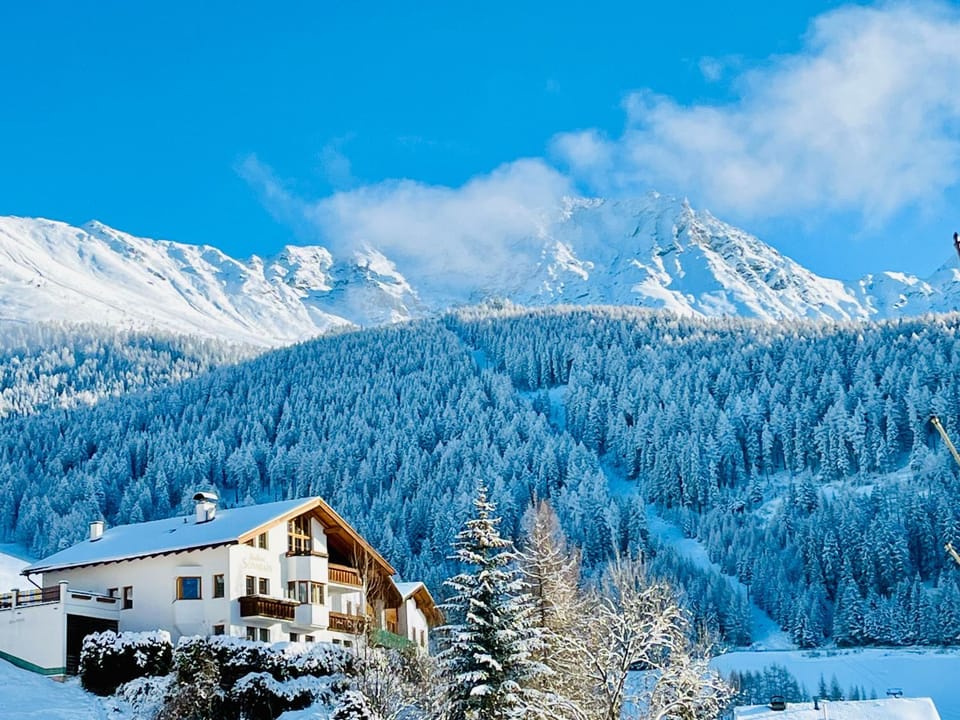 Property building, Location