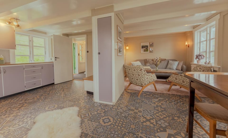 Living room, Dining area, kitchen