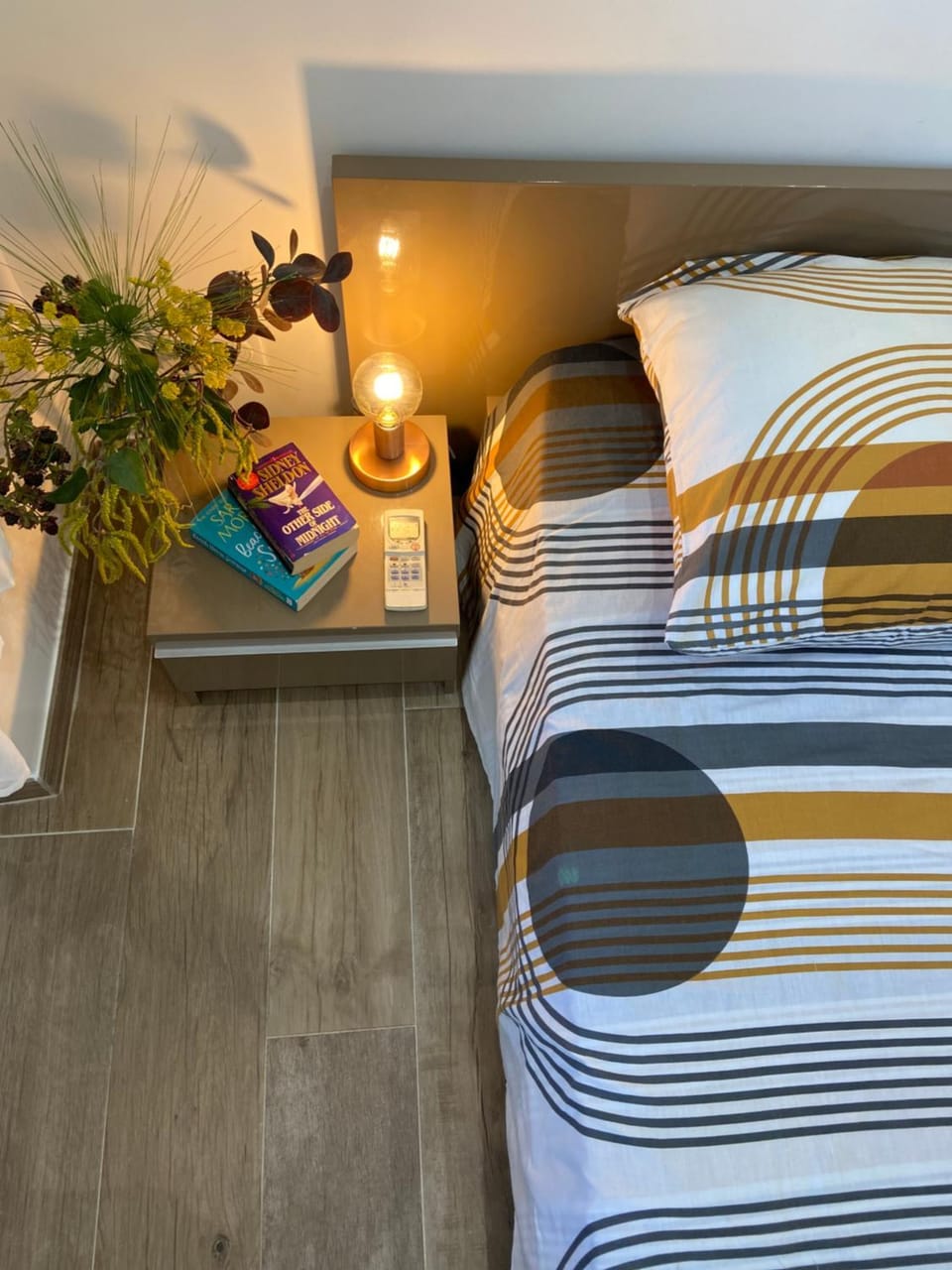 Bed, Bedroom, air conditioner