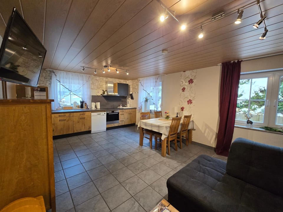 Kitchen or kitchenette, kitchen, kitchen