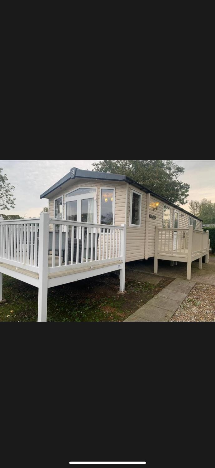 Prestige Static Caravan on 5 Star Holiday Park Campground/ 
RV Resort in England