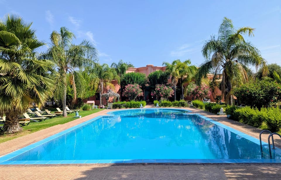 Spring, Day, Natural landscape, Garden, Garden view, Pool view, Swimming pool, sunbed