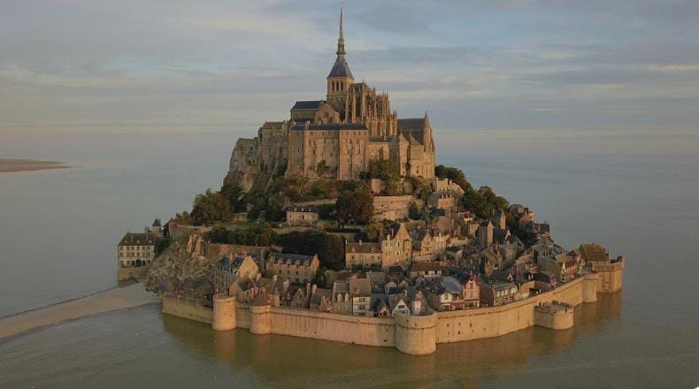 Appartement situé prés des plages et du golf Apartment in Brittany