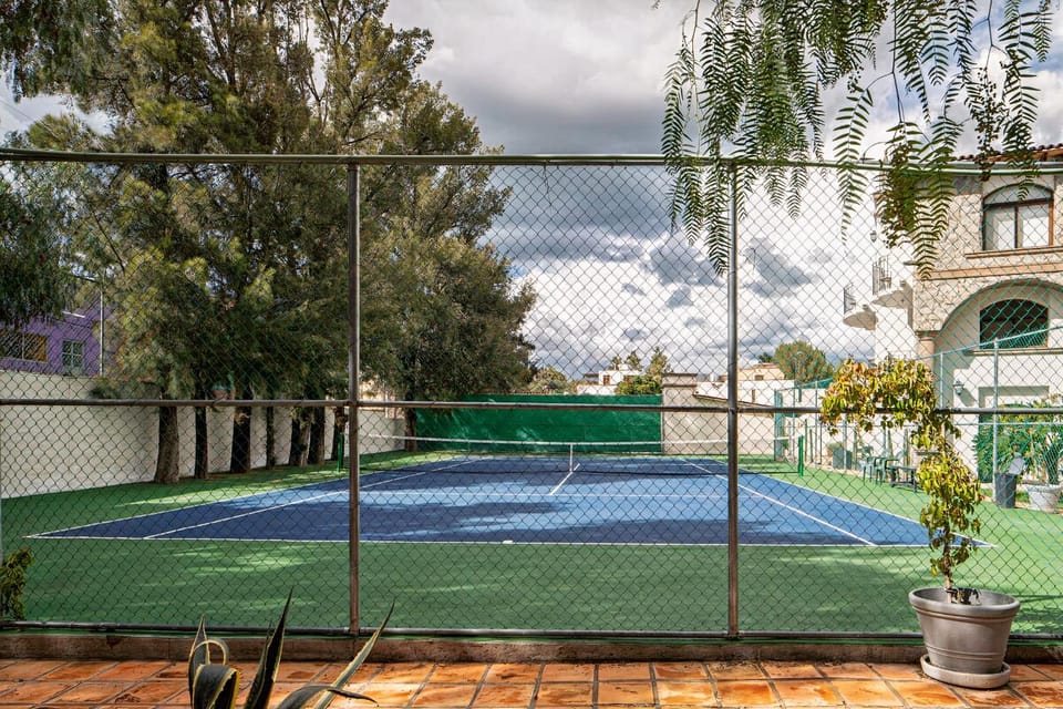 Tennis court