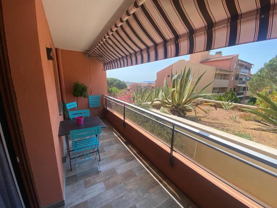 appartement vue mer avec place de parking privée Apartment in Sainte-Maxime