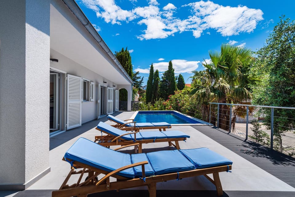 Balcony/Terrace, Balcony/Terrace