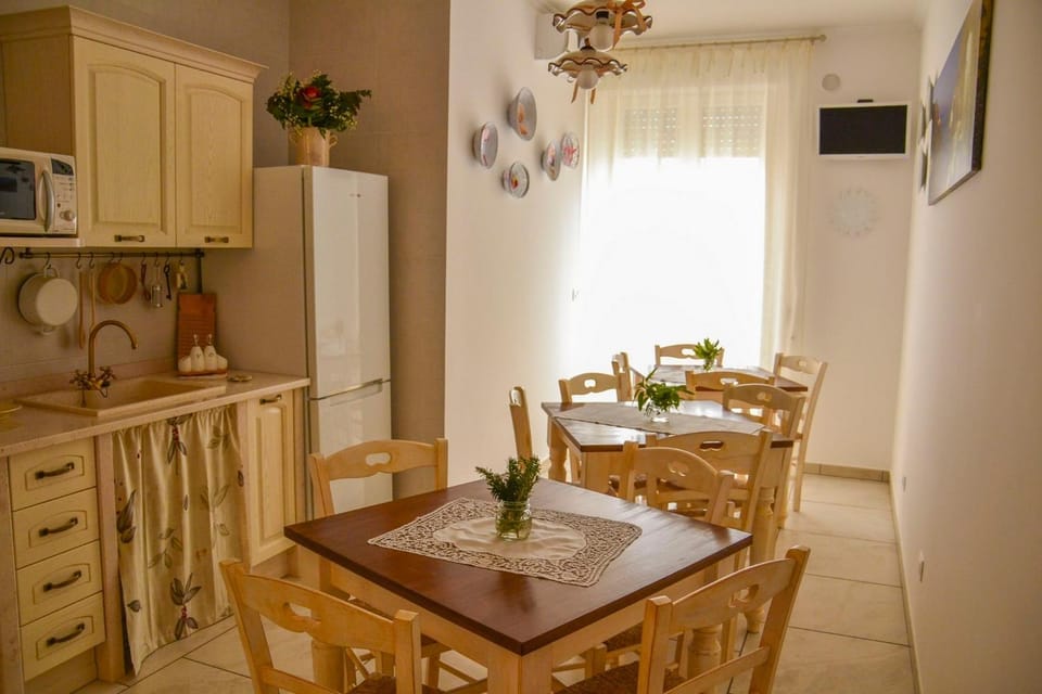 Other, Dining area