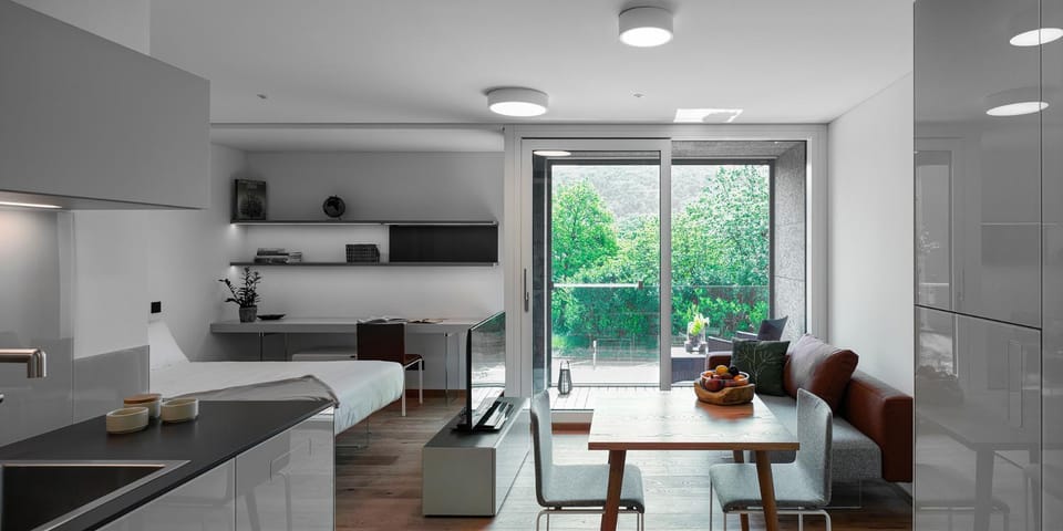 Bed, Kitchen or kitchenette, Living room, Seating area, Dining area, Street view