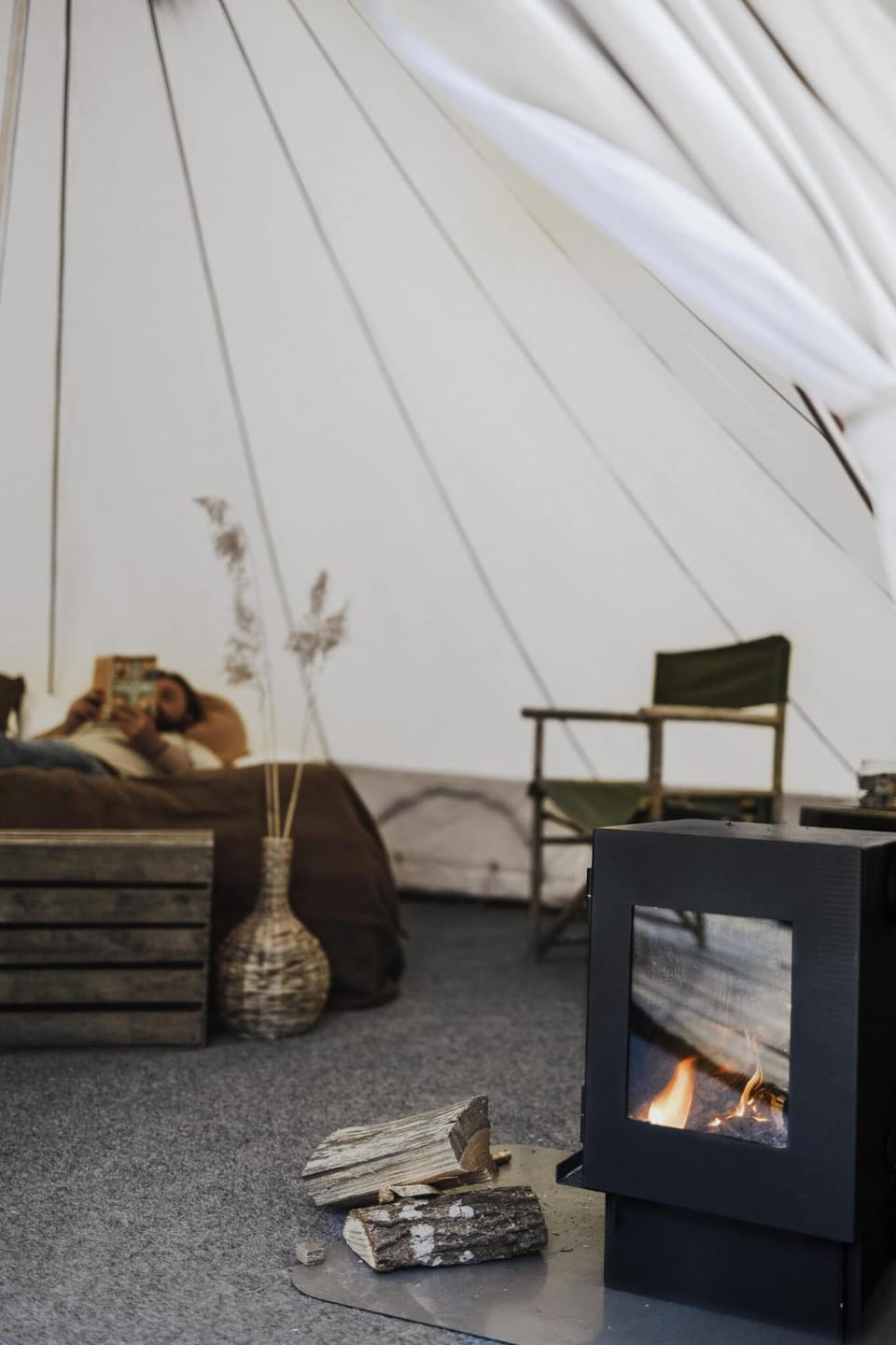 Living room, Bedroom, fireplace