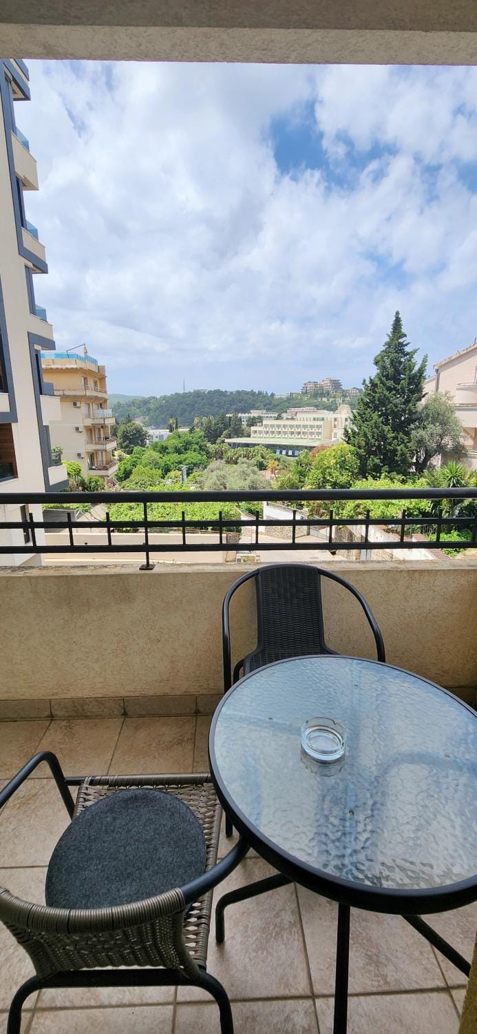 Montenegro, Bečići Apartment in Budva Municipality
