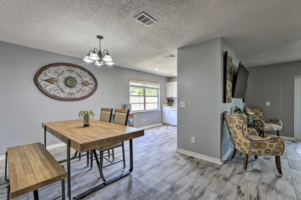 Lanai & Pond at Tranquil Bradenton Retreat! House in Florida