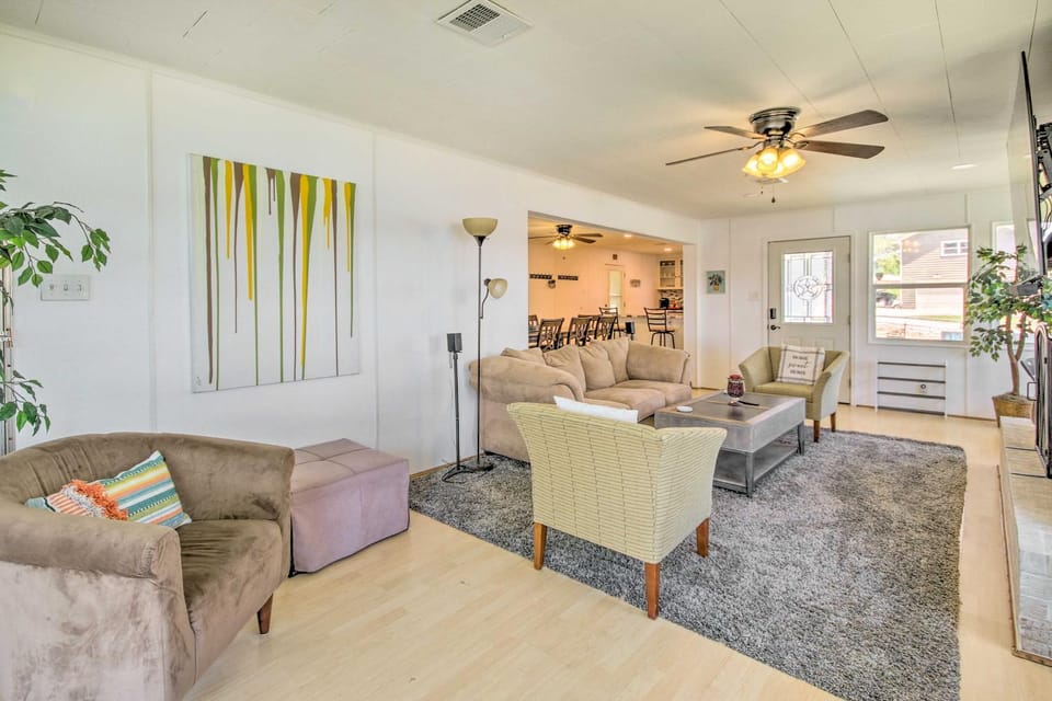 Waterfront Onalaska Retreat w/ Private Dock! House in Lake Livingston
