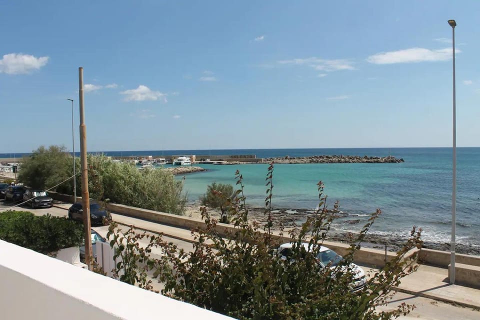 Casa fronte mare a Torre Vado 2 House in Torre Vado