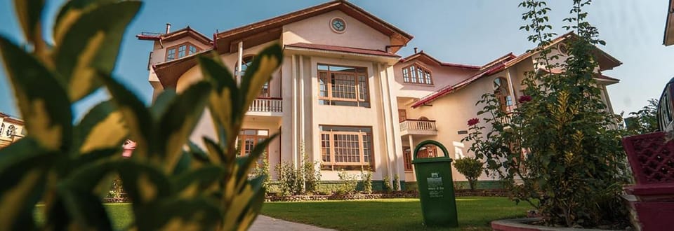 Property building, Restaurant/places to eat, On site
