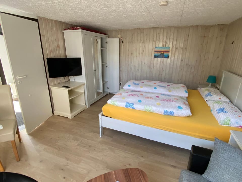 Fewo Tini am Strandzugang mit WLAN inklusive, keine Haustiere Apartment in Zingst