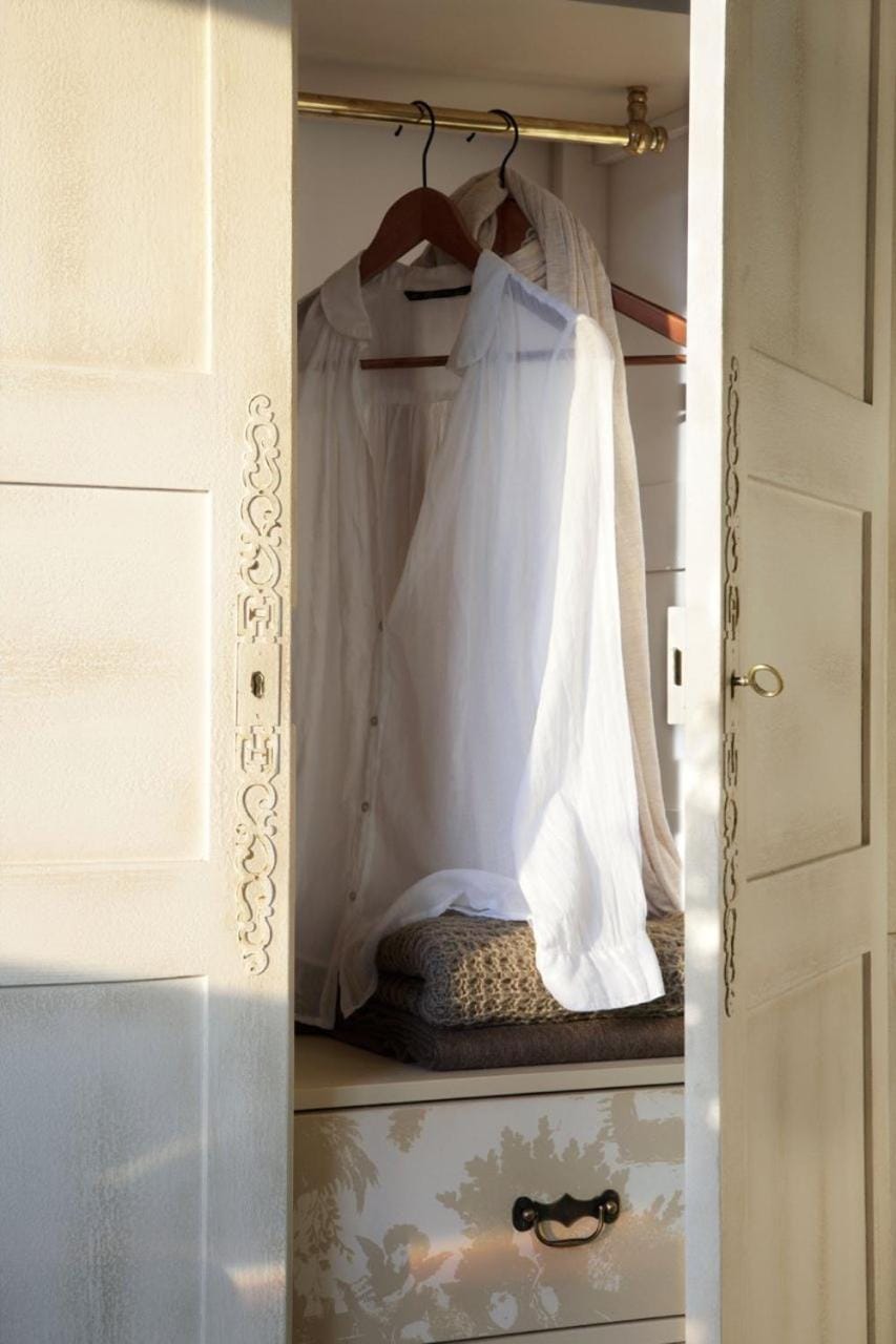 Decorative detail, wardrobe