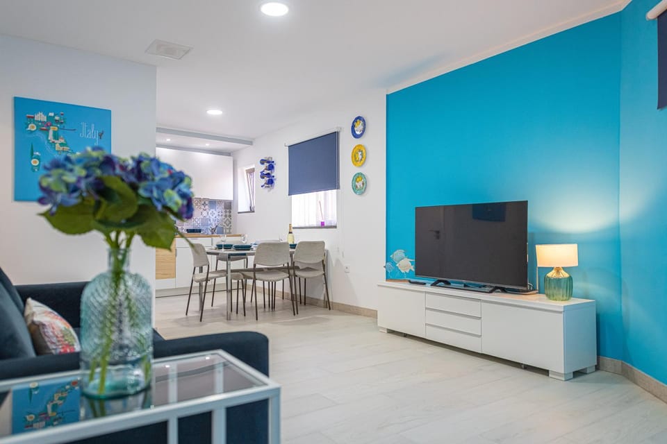 TV and multimedia, Seating area