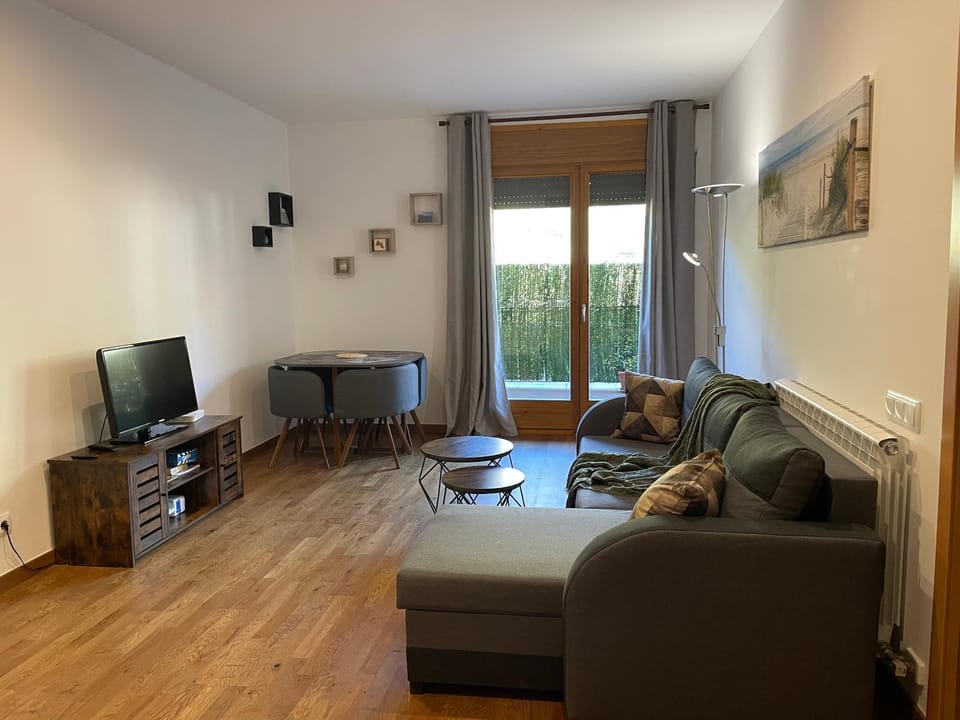 Precioso cálido apartamento en Sort con terraza Apartment in Pallars Jussà