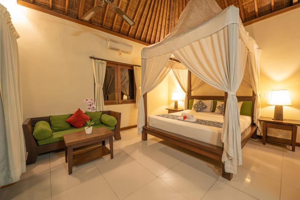 Living room, Photo of the whole room, Bedroom, Garden view, furniture, internet, air conditioner