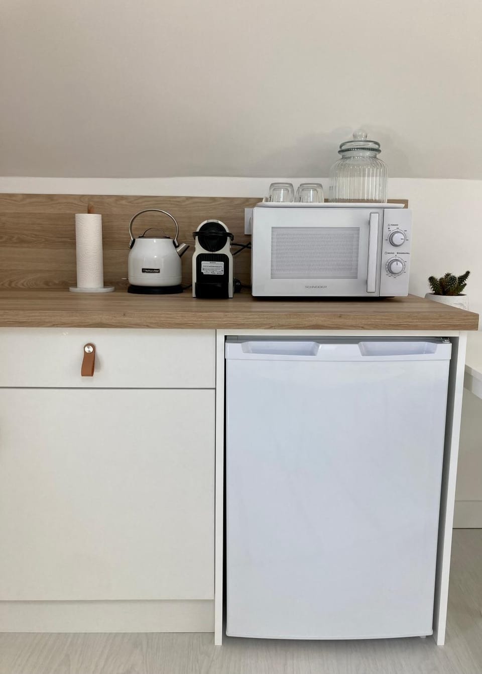 Coffee/tea facilities, Kitchen or kitchenette, minibar