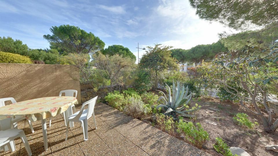 Gruissan: Maisonnette T2 avec jardin Apartment in Gruissan