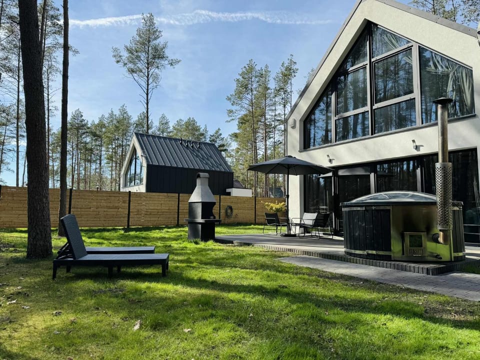 Property building, Summer, Garden, Balcony/Terrace, Garden view, sunbed