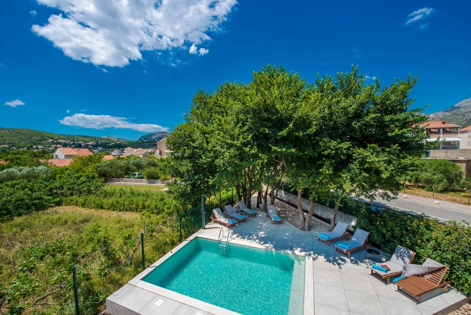Pool view, Swimming pool