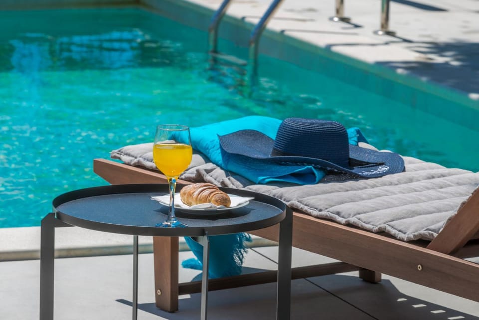 Patio, Swimming pool