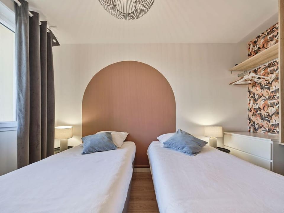 Les Chambres de Troyes - Parking Internet Fibre TV Bed and Breakfast in Troyes