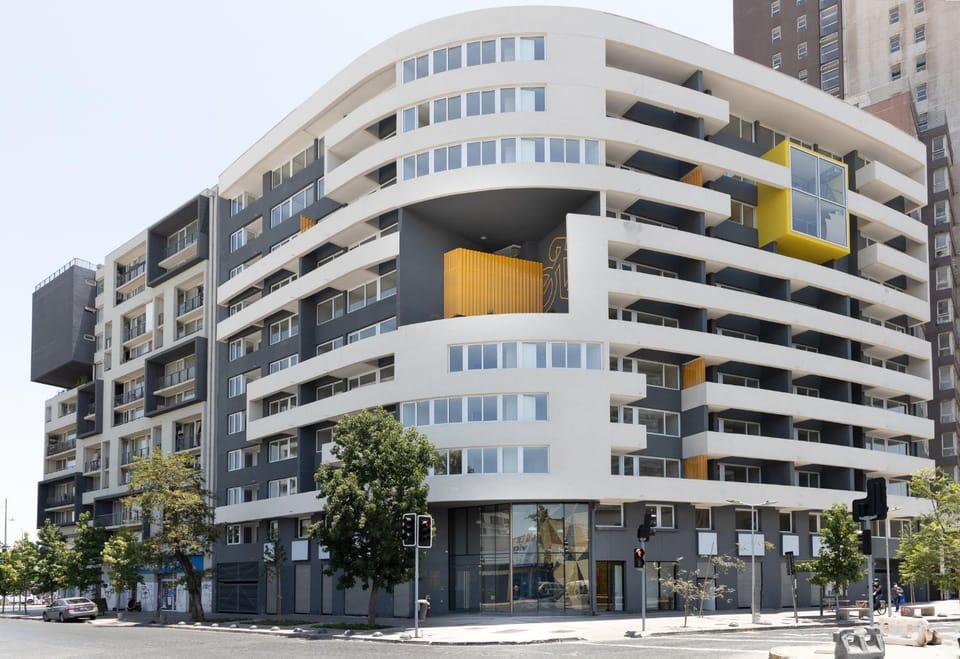Property building, Day, Neighbourhood, City view, Street view, Location, Parking