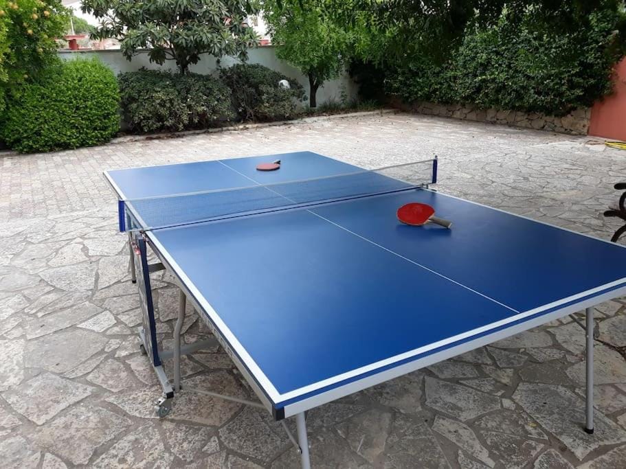 Table tennis
