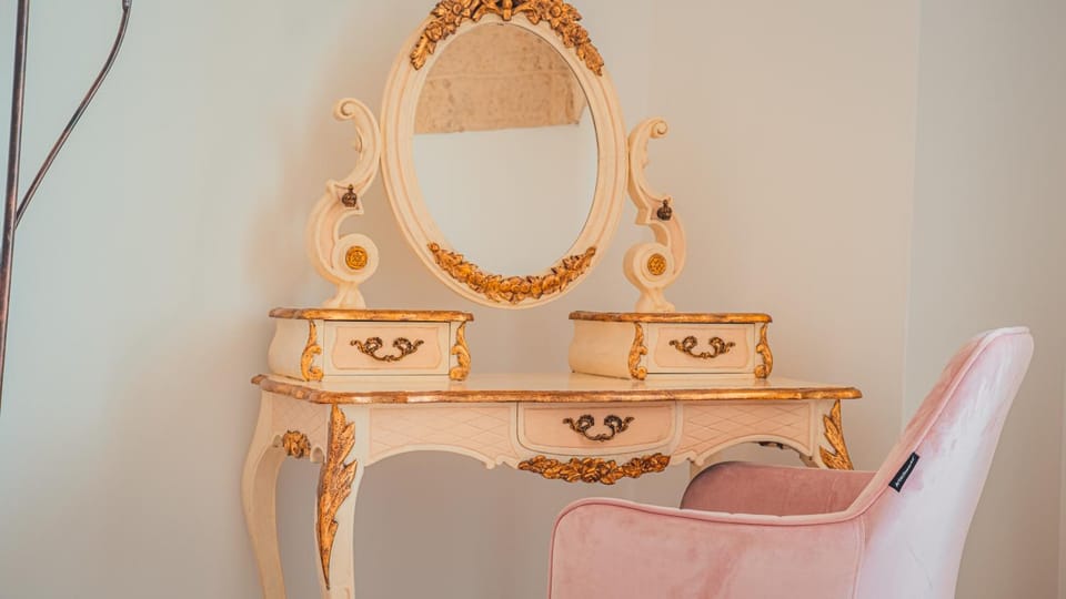 Decorative detail