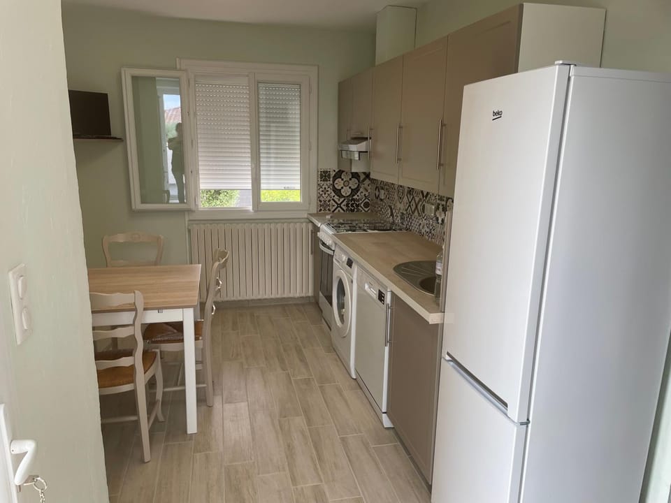 APPARTEMENT MESSINA complètement climatisé Apartment in La Ciotat