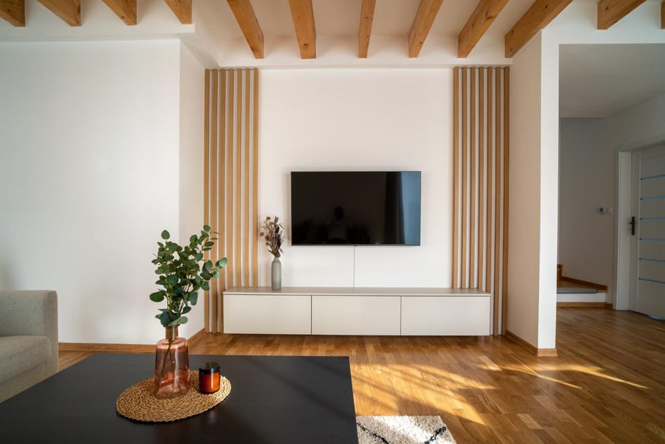 TV and multimedia, Living room