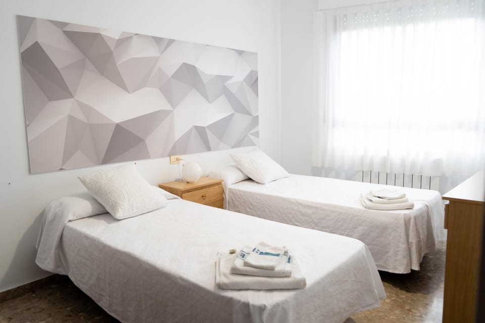 Photo of the whole room, Bedroom