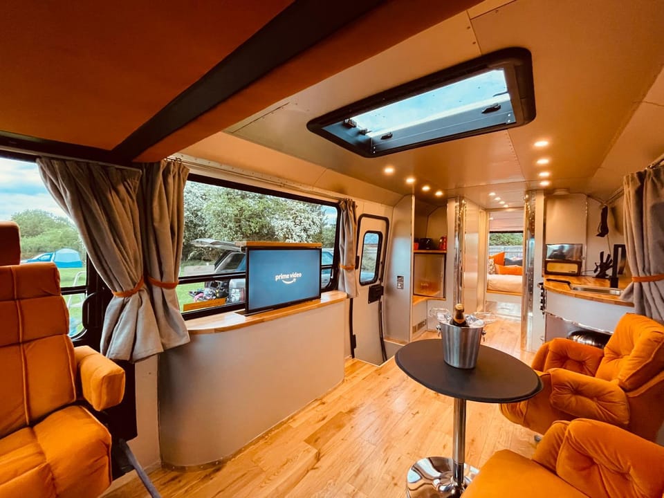 Vintage 1980s Winnebago Villa in West Oxfordshire District
