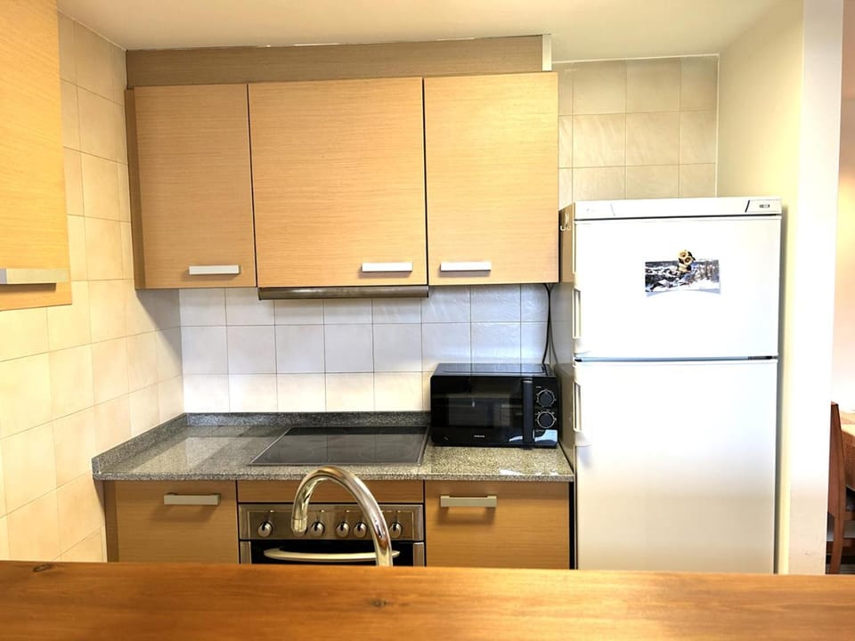 Kitchen or kitchenette, minibar, pet friendly, stove
