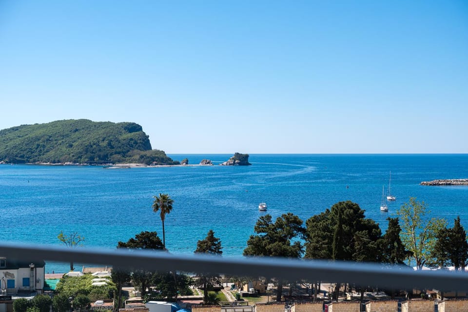 Nearby landmark, Day, Sea view