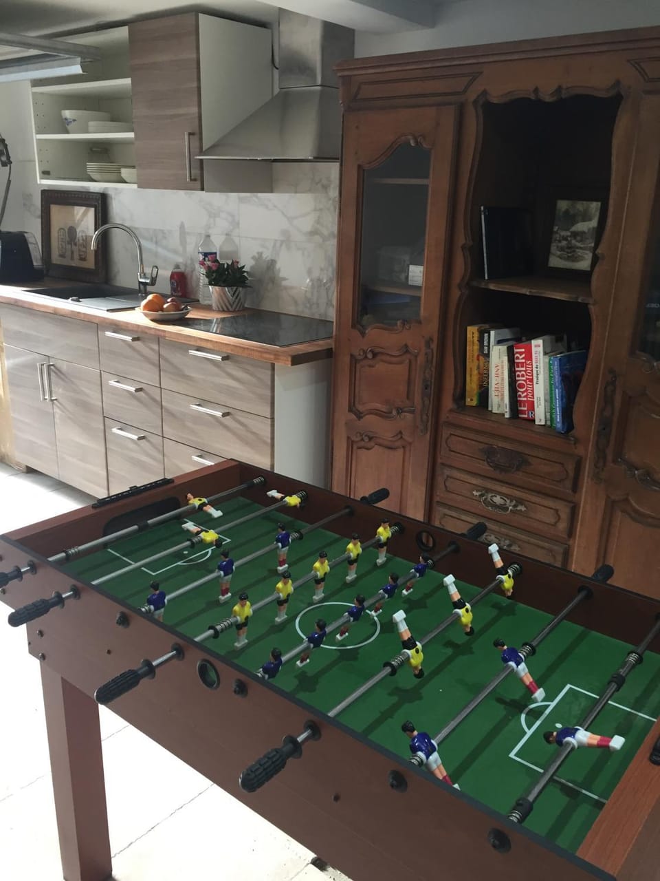 Billiard, Game Room, Table tennis, Kitchen or kitchenette, Living room, stove
