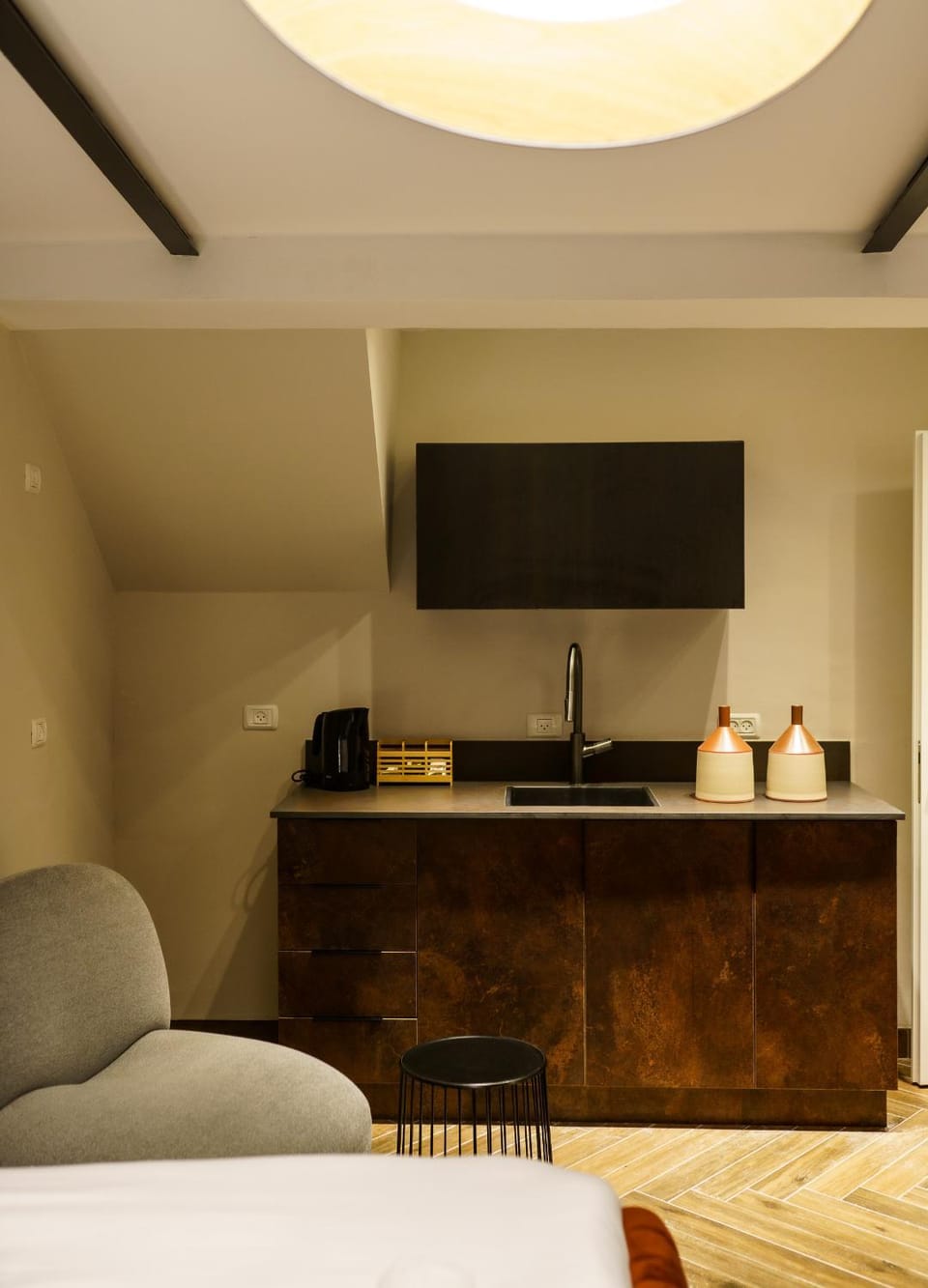 Kitchen or kitchenette