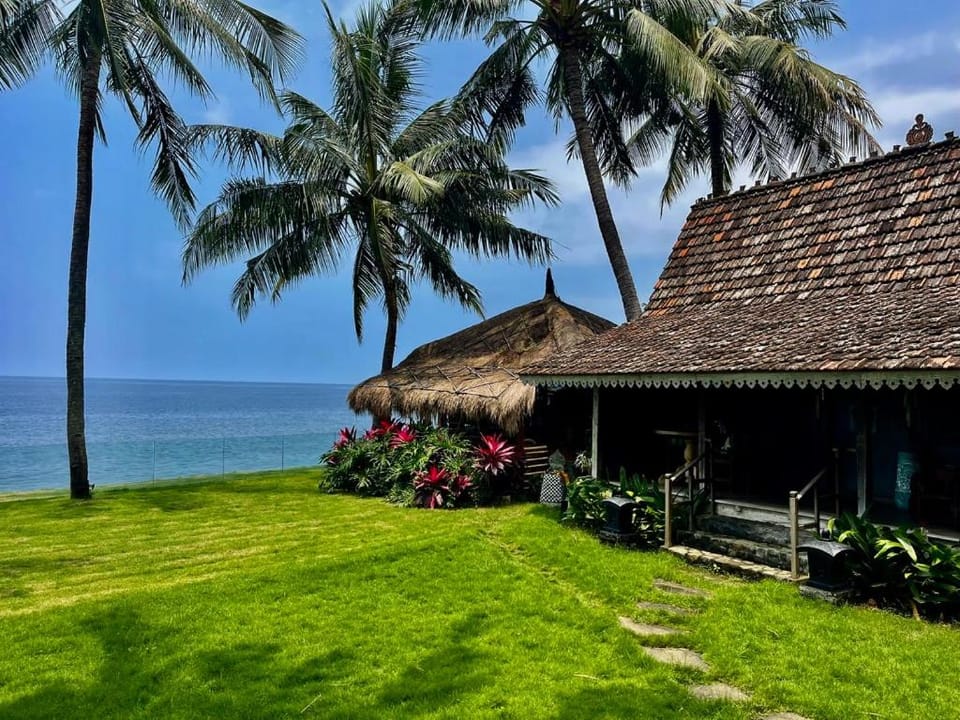 Garden view, Sea view