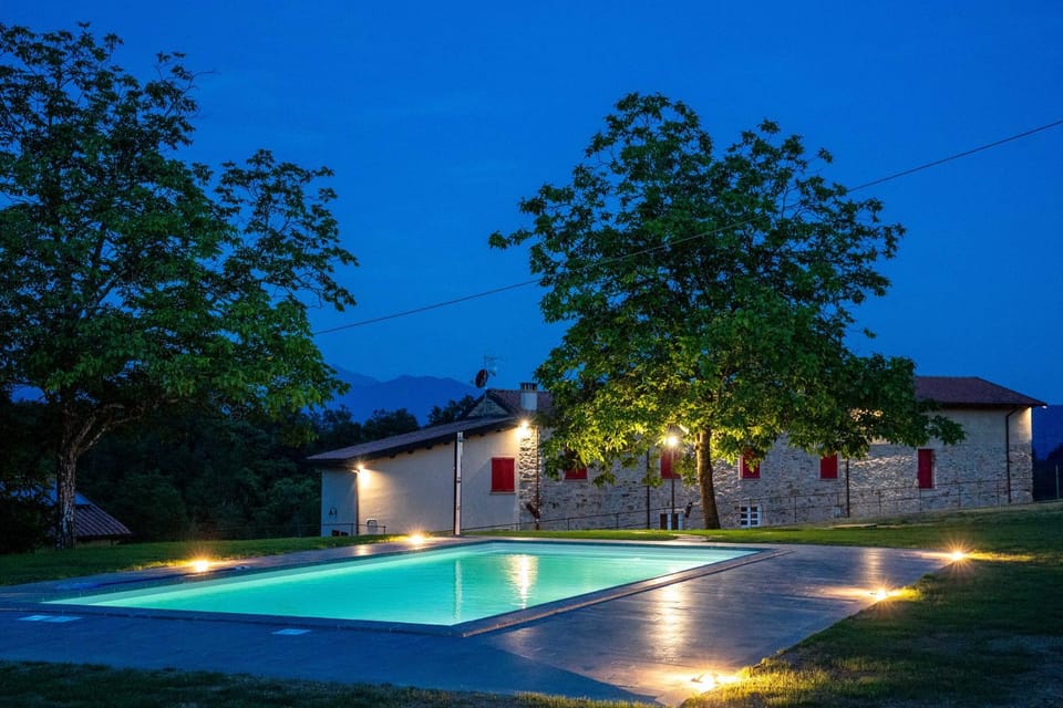 Swimming pool, Swimming pool