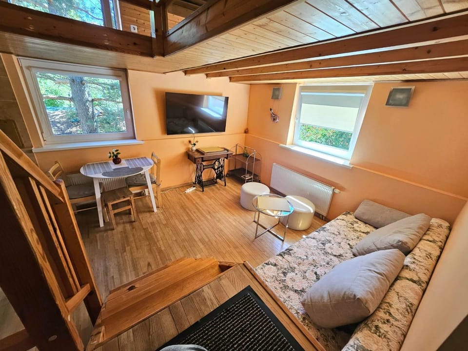 TV and multimedia, Living room, Bedroom