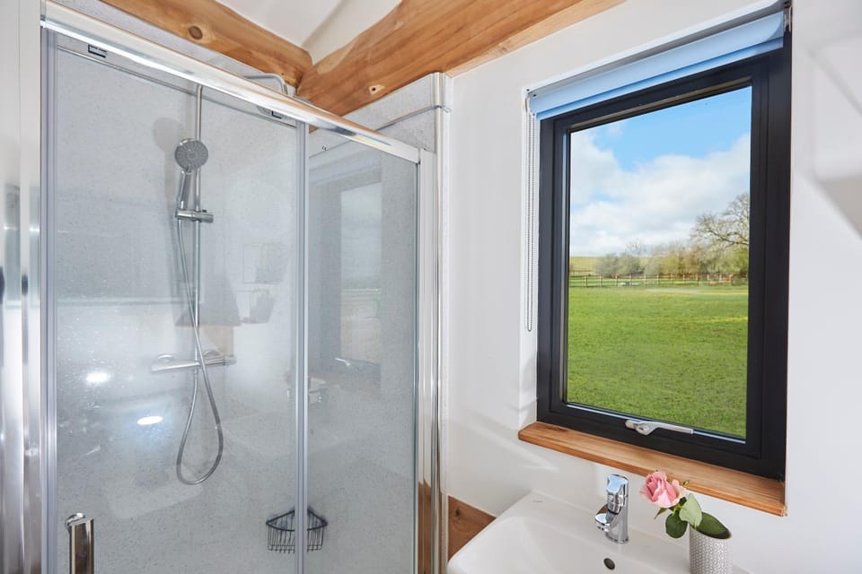 Waters Edge Retreat Nature lodge in Daventry District