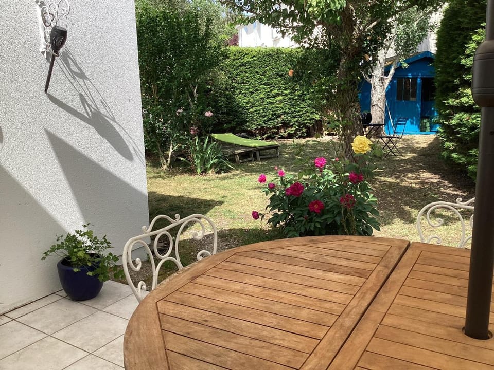 Maison chaleureuse 2 chambres House in La Rochelle