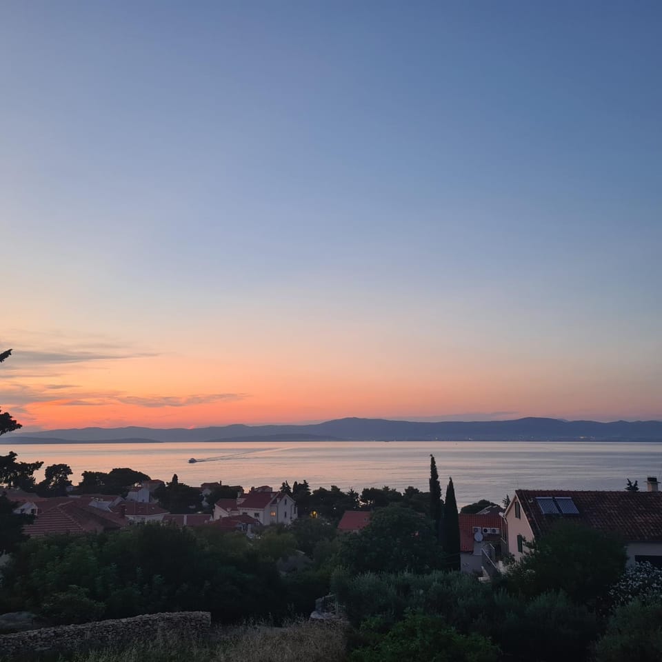 Garden house Sutivan House in Split-Dalmatia County