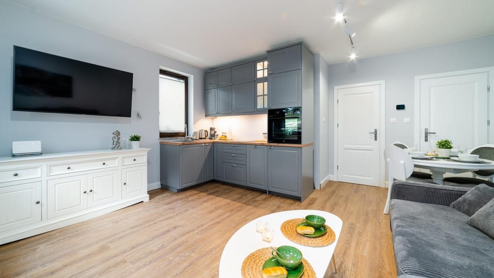TV and multimedia, Kitchen or kitchenette, Living room