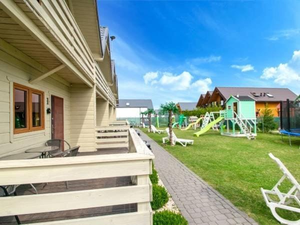 Property building, Natural landscape, Children play ground, Garden, Evening entertainment, Garden view, sunbed